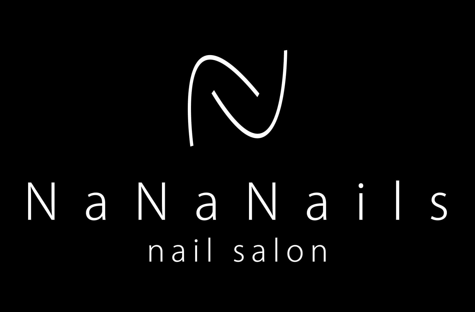 NaNaNailsロゴ